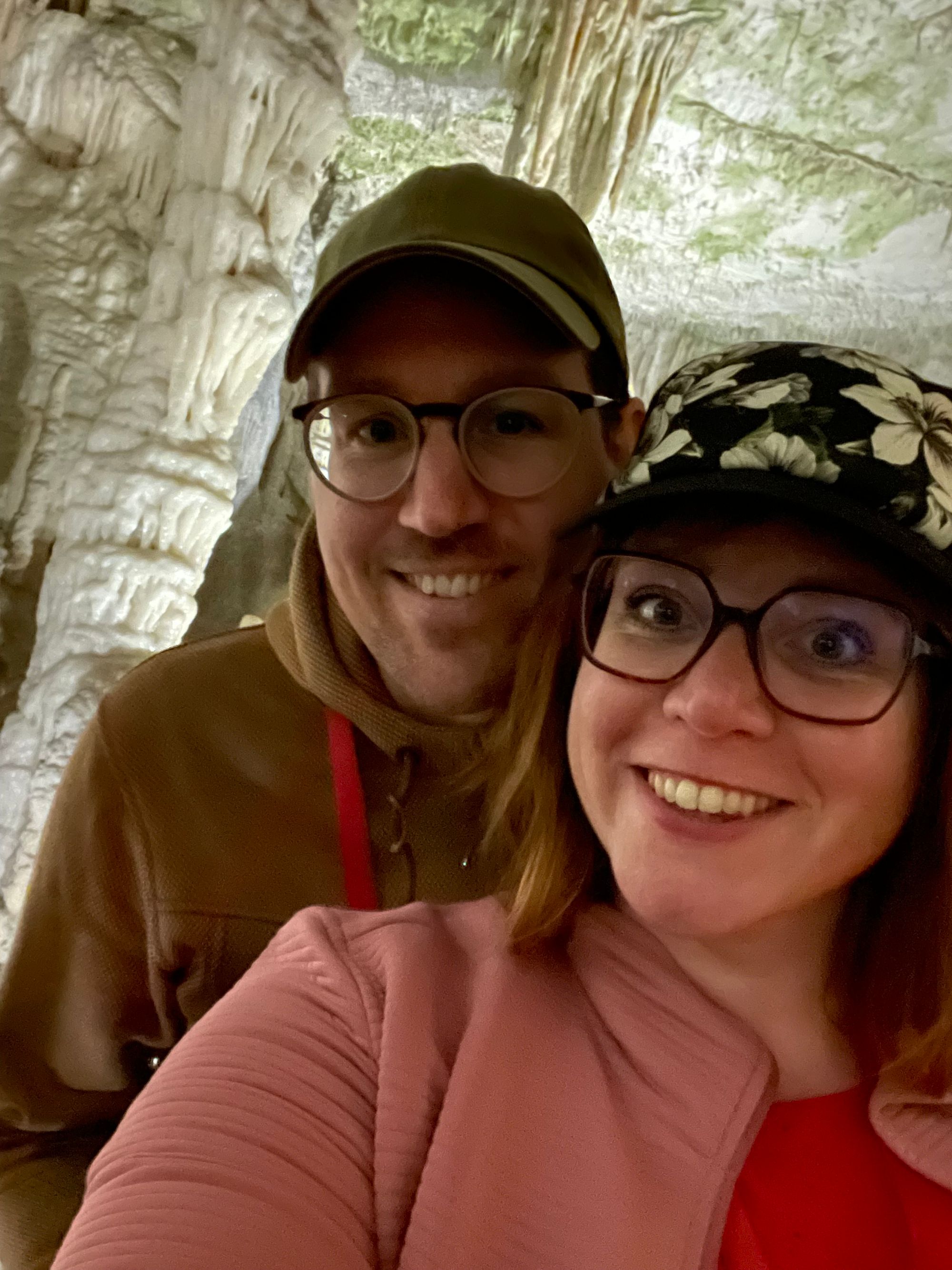Samen met mijn man in de Postojnska Grotten